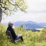 8.-I-solid-og-fin-steinstol-ved-Vanghytta