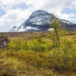 03-Hytte-under-Nordviksula