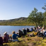04-Matpause-pa-sandstranda-ved-Raudfjelltjonna
