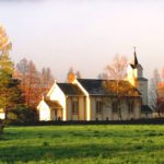 Vår kjære kirke i høstfarger