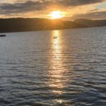 Nordlandsbåt i solnedgang