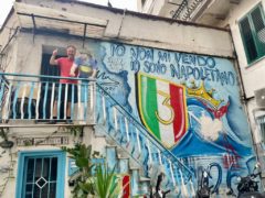 Knut og papp-Maradonna i Napoli