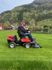 Slåttonna godt i gang. Normal avling.