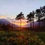 Utepils i solnedgang
